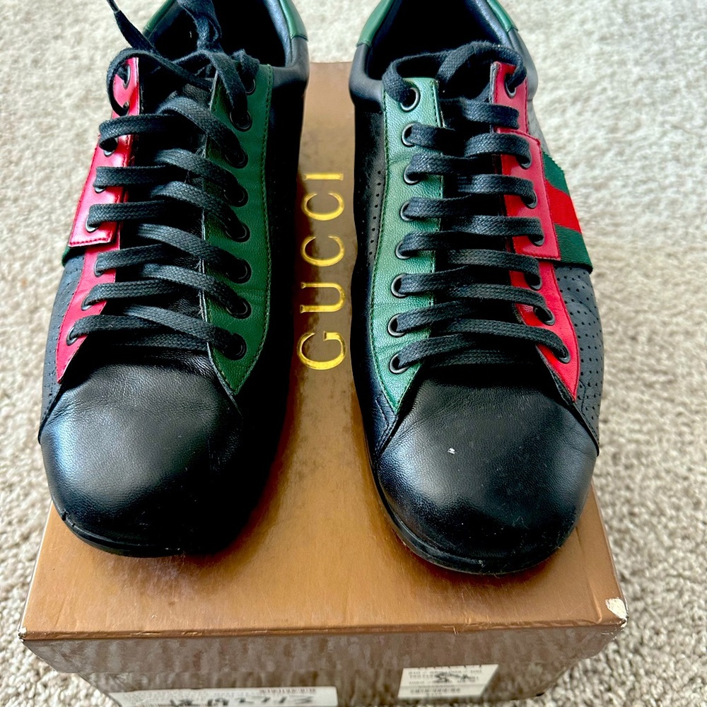 Gucci Black and Green Sneakers with Signature Stripes